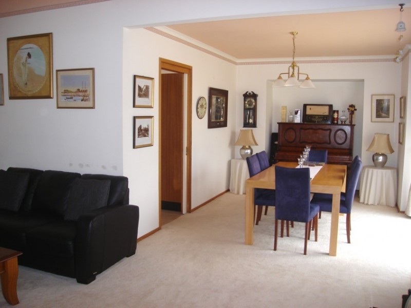 Mount Ommaney QLD 4074