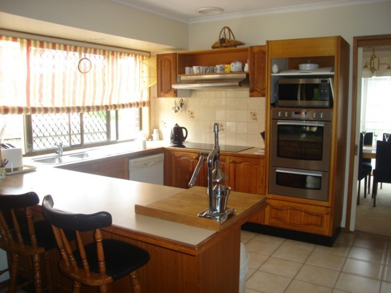 Mount Ommaney QLD 4074