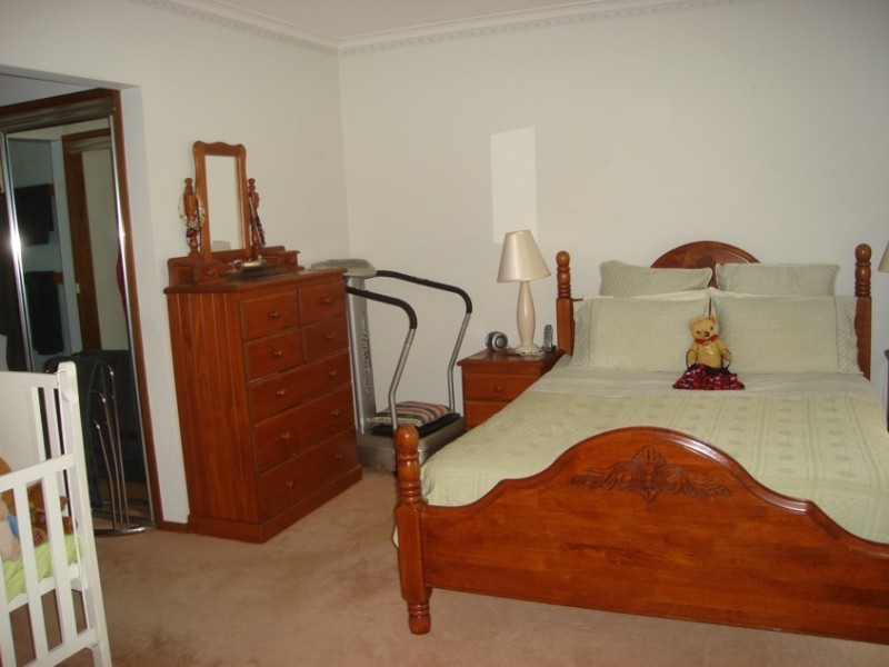 Mount Ommaney QLD 4074