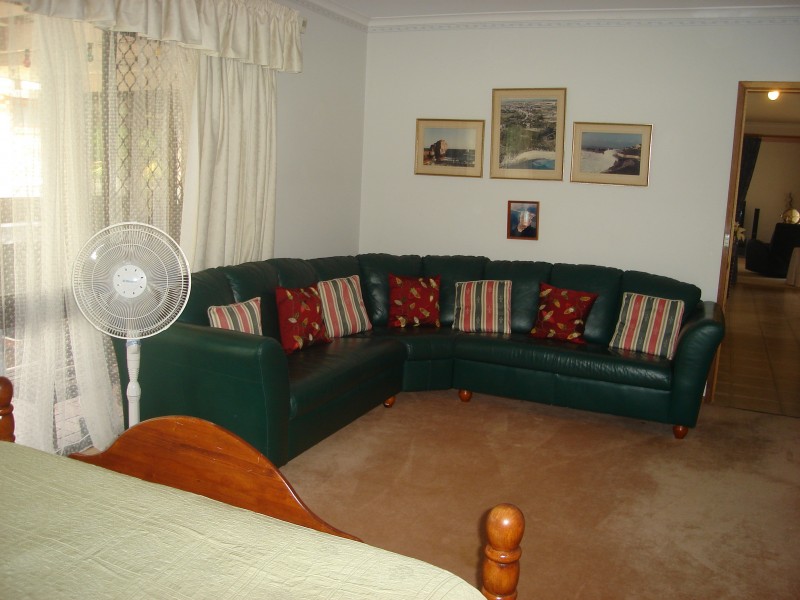 Mount Ommaney QLD 4074