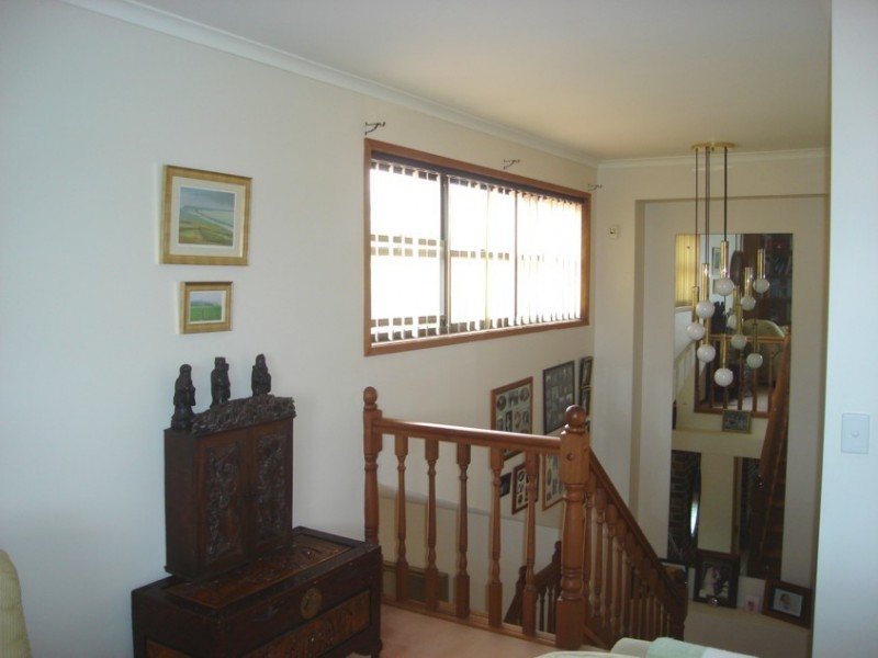 Mount Ommaney QLD 4074