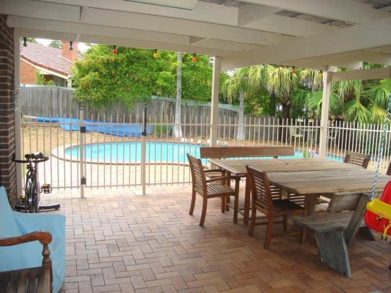 Mount Ommaney QLD 4074