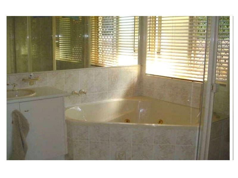 Sinnamon Park QLD 4073