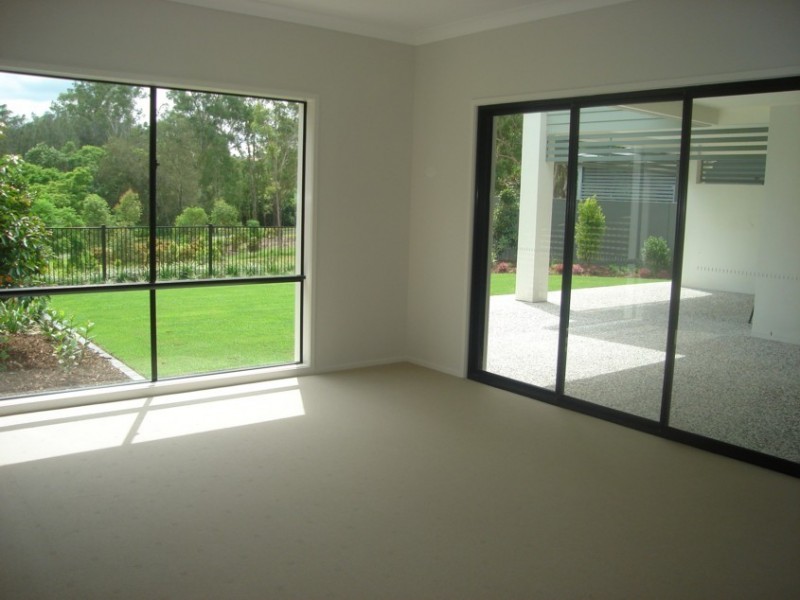 3 Rani Close, Mount Ommaney QLD 4074