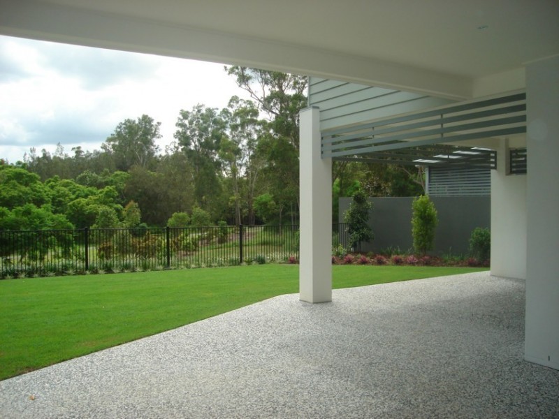 3 Rani Close, Mount Ommaney QLD 4074