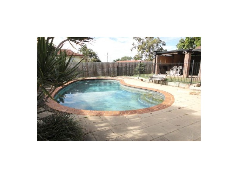Durack QLD 4077