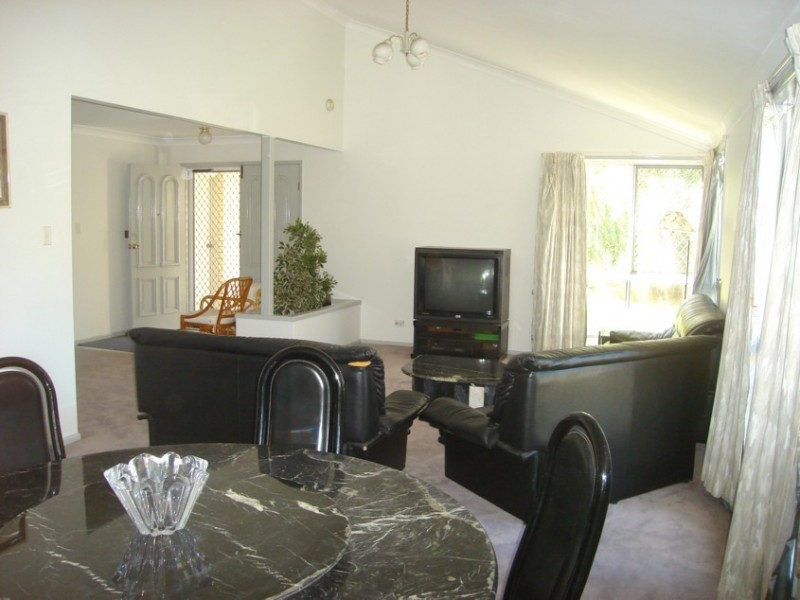 Sinnamon Park QLD 4073