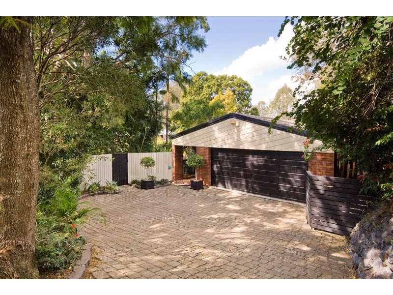 Mount Ommaney QLD 4074