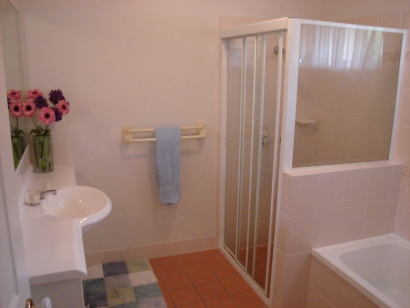 Seventeen Mile Rocks QLD 4073