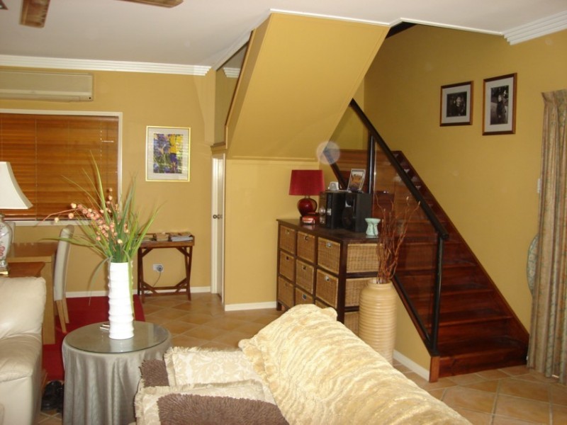 2 Wivenhoe Crt, Westlake QLD 4074