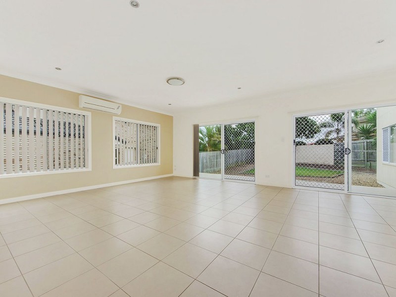 28 Jason Street, Sinnamon Park QLD 4073