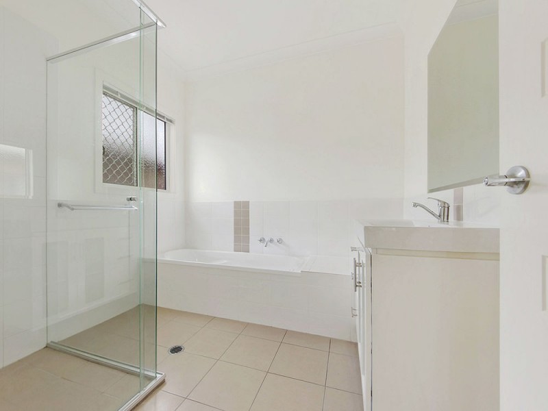 28 Jason Street, Sinnamon Park QLD 4073