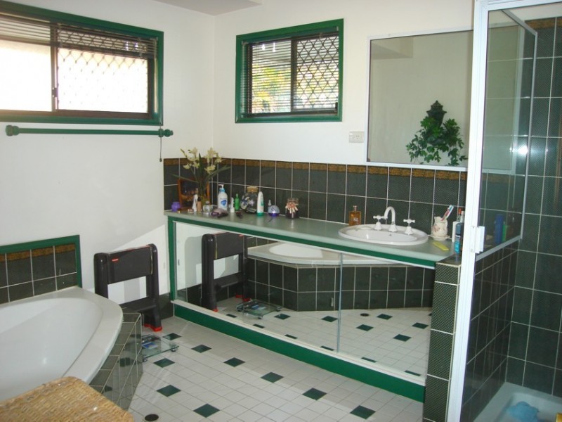 Sinnamon Park QLD 4073