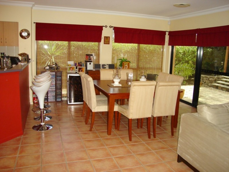 14 Tracy Place, Sinnamon Park QLD 4073