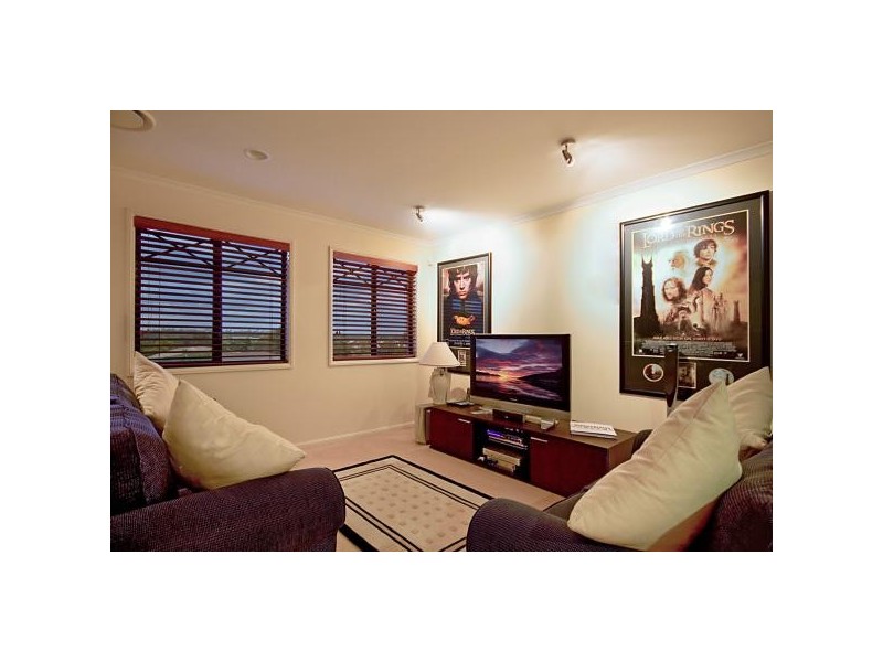 Sinnamon Park QLD 4073