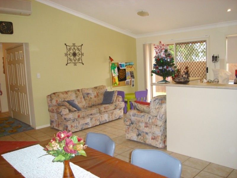 16 Chatfield Close, Oxley QLD 4075
