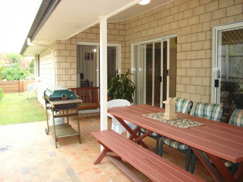16 Chatfield Close, Oxley QLD 4075