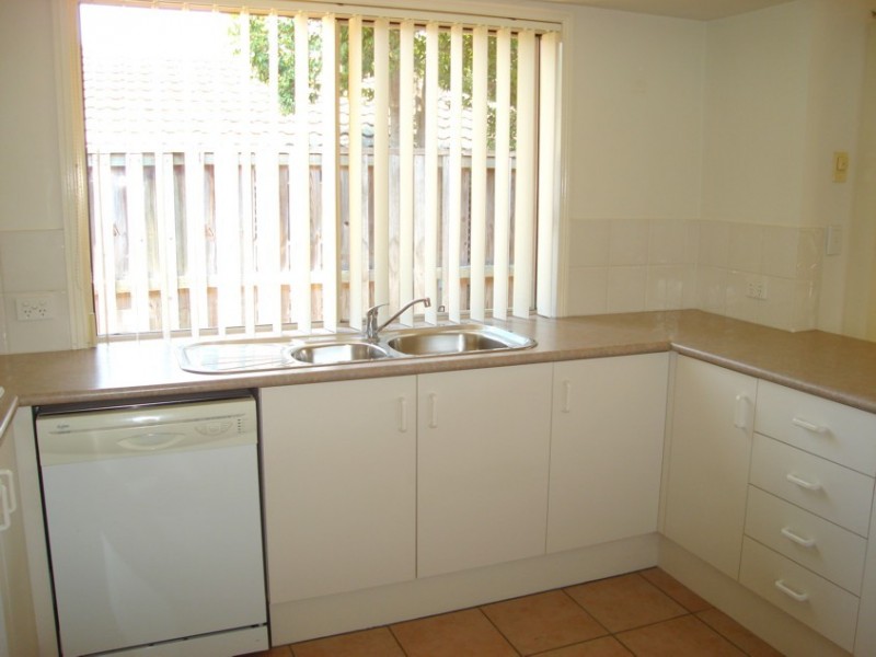 Seventeen Mile Rocks QLD 4073