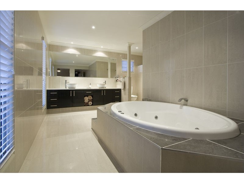 Sinnamon Park QLD 4073