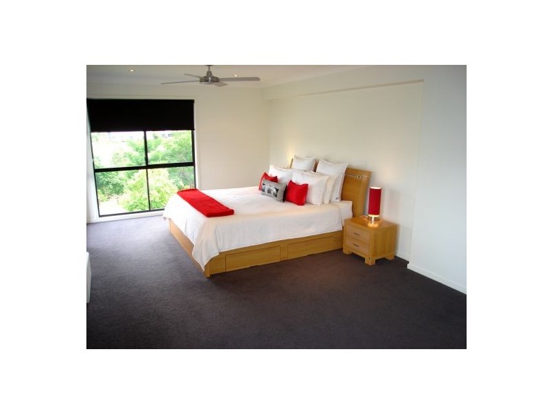 61 Sinnamon Road, Sinnamon Park QLD 4073