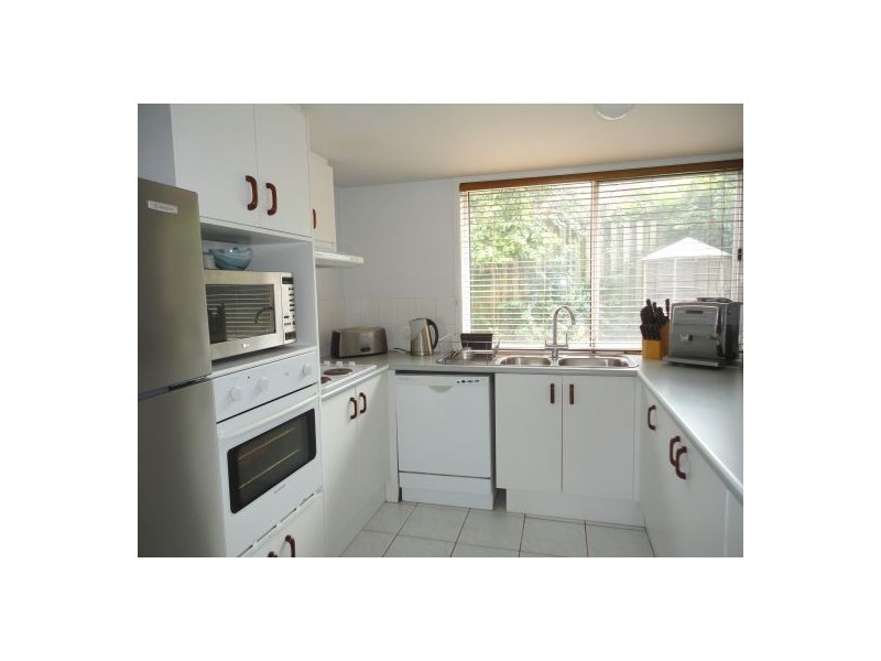 Seventeen Mile Rocks QLD 4073