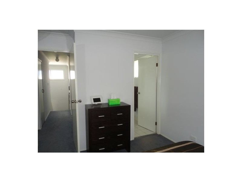 Seventeen Mile Rocks QLD 4073