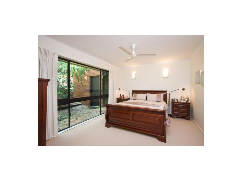 5 FORREST COURT, Mount Ommaney QLD 4074