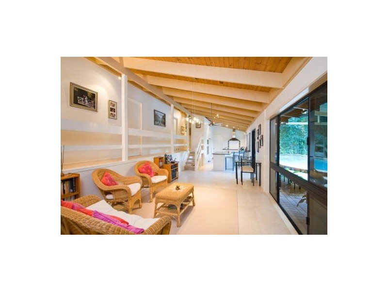 5 FORREST COURT, Mount Ommaney QLD 4074