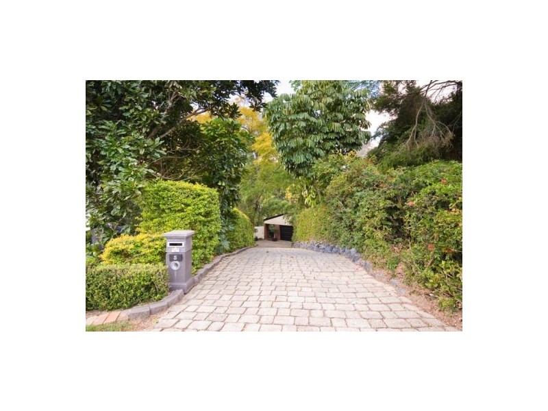 5 FORREST COURT, Mount Ommaney QLD 4074