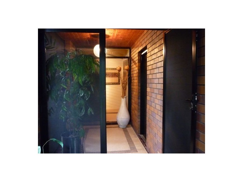 5 FORREST COURT, Mount Ommaney QLD 4074