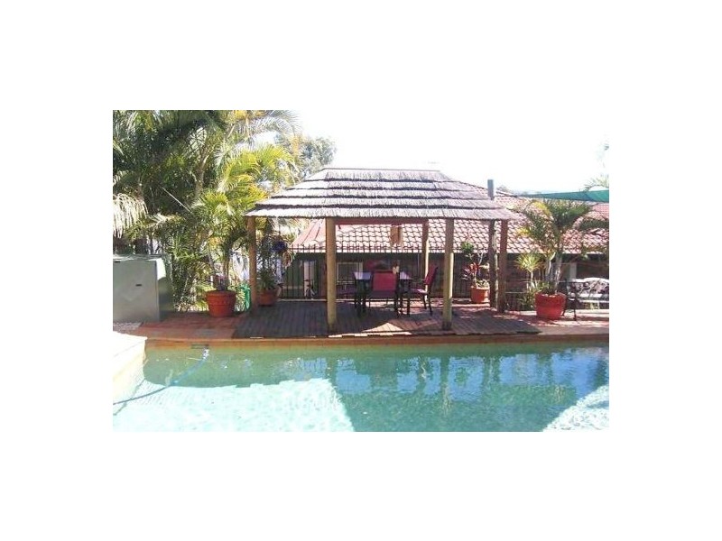 Seventeen Mile Rocks QLD 4073