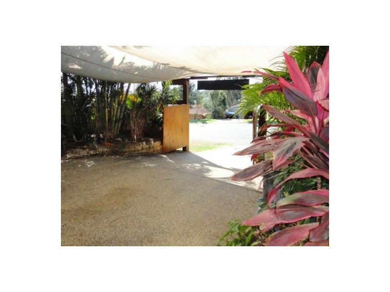 Seventeen Mile Rocks QLD 4073