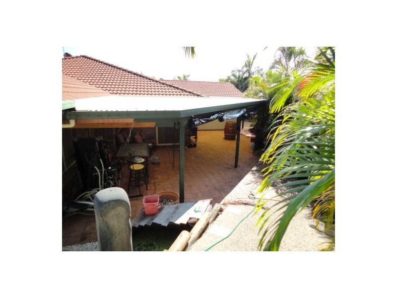 Seventeen Mile Rocks QLD 4073