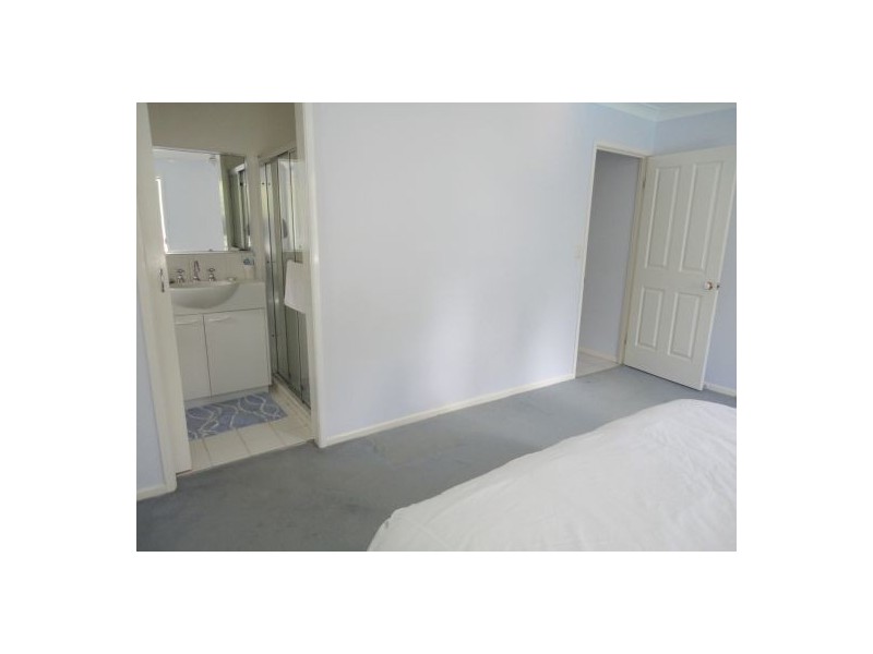 64 Mt. Ommaney Drive, Jindalee QLD 4074