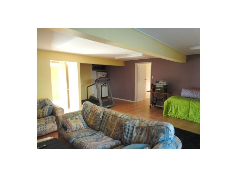 Jindalee QLD 4074
