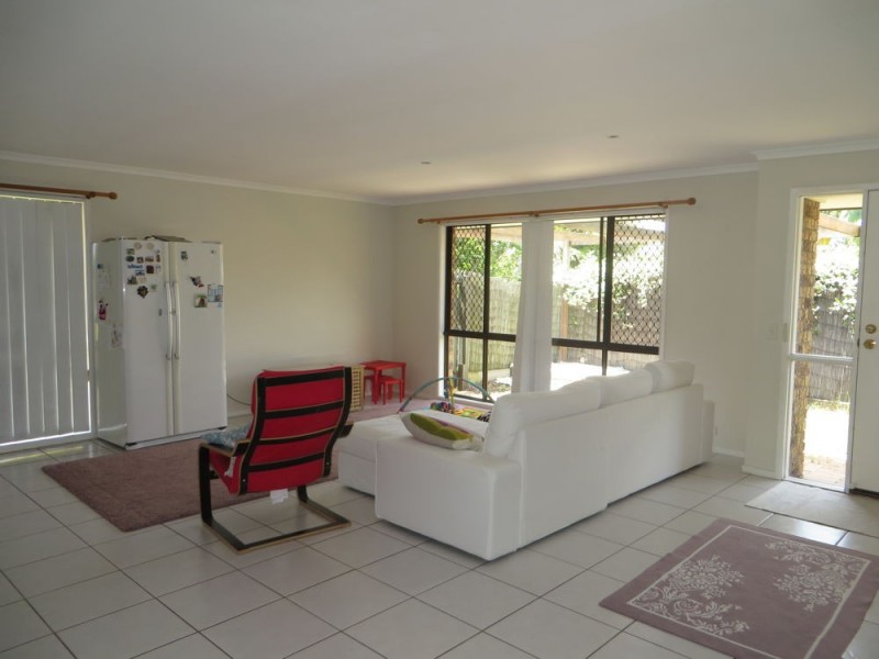 74 Oldfield Road, Sinnamon Park QLD 4073