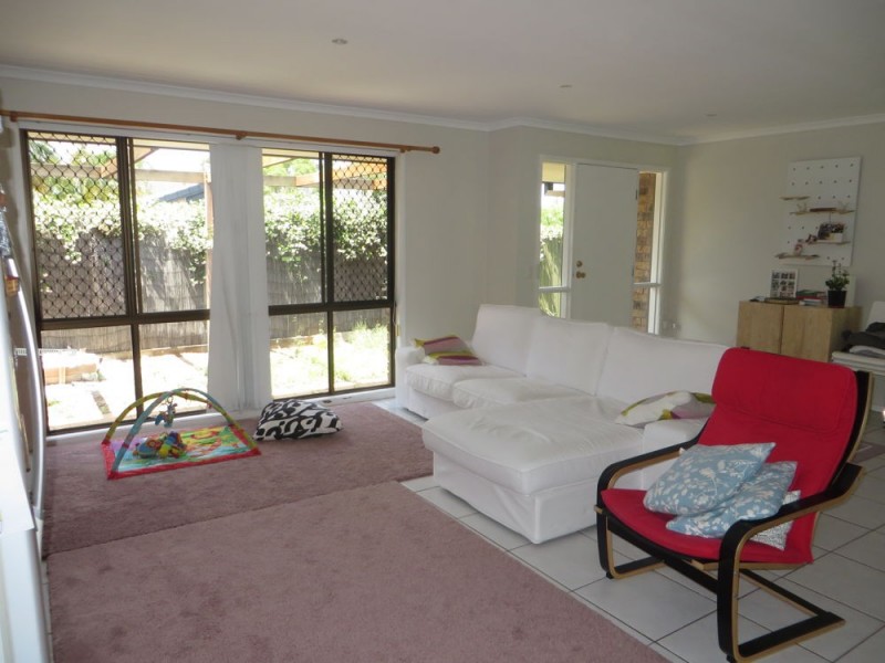 74 Oldfield Road, Sinnamon Park QLD 4073