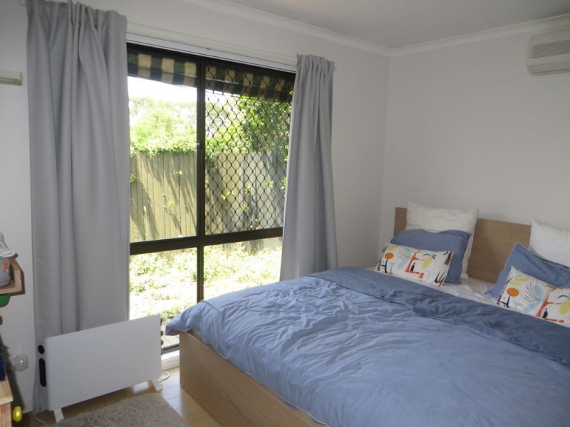 74 Oldfield Road, Sinnamon Park QLD 4073