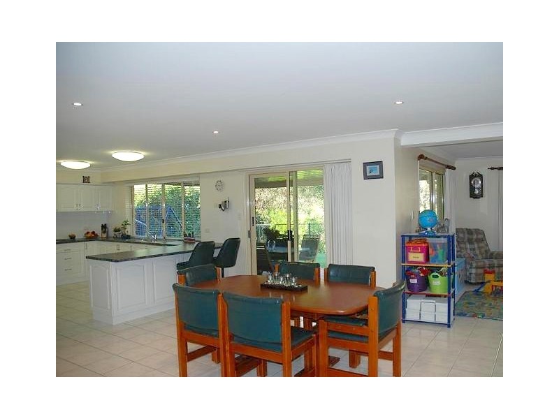 18 Hazlehead Place, Oxley QLD 4075