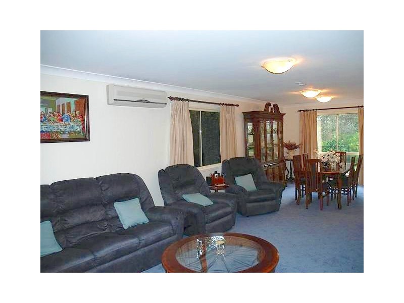 18 Hazlehead Place, Oxley QLD 4075