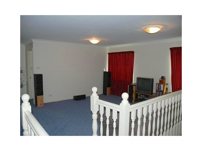 18 Hazlehead Place, Oxley QLD 4075