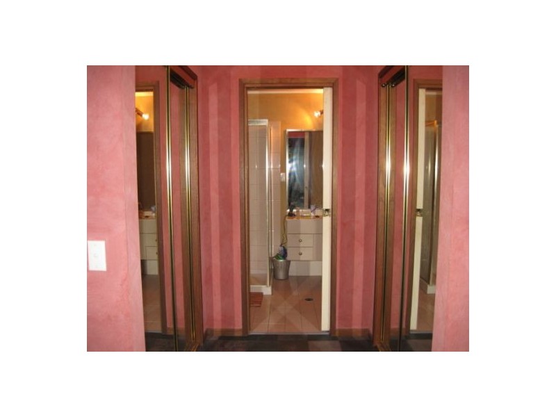 Sinnamon Park QLD 4073