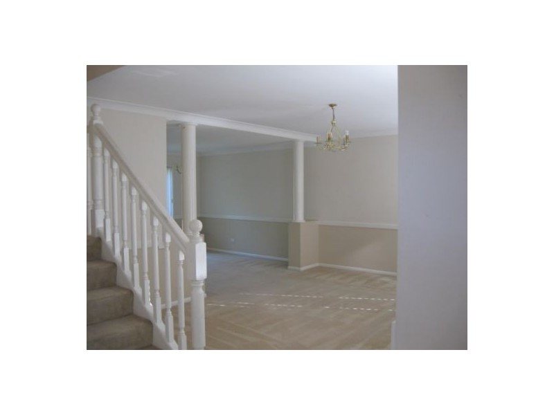 3 Ellerwood Street, Sinnamon Park QLD 4073