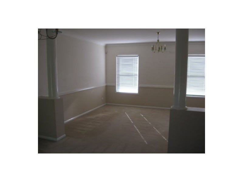 3 Ellerwood Street, Sinnamon Park QLD 4073