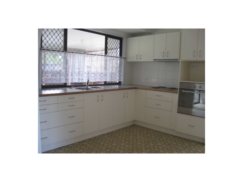 50 Port Street, Middle Park QLD 4074