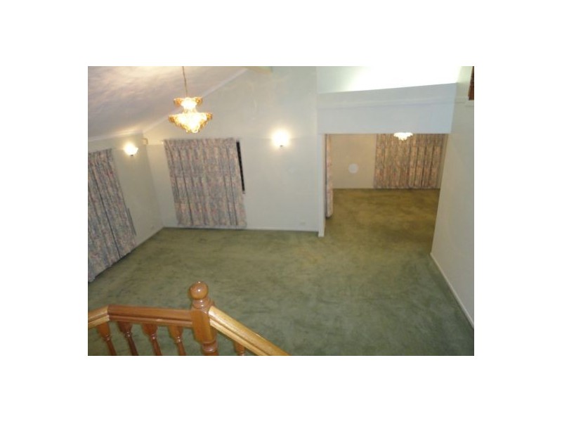 6 Vincent Place, Sinnamon Park QLD 4073