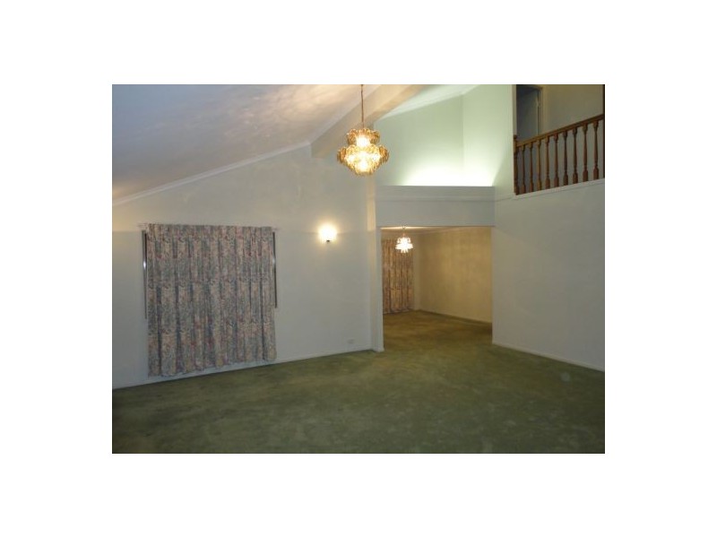 6 Vincent Place, Sinnamon Park QLD 4073