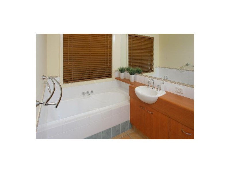 Sinnamon Park QLD 4073