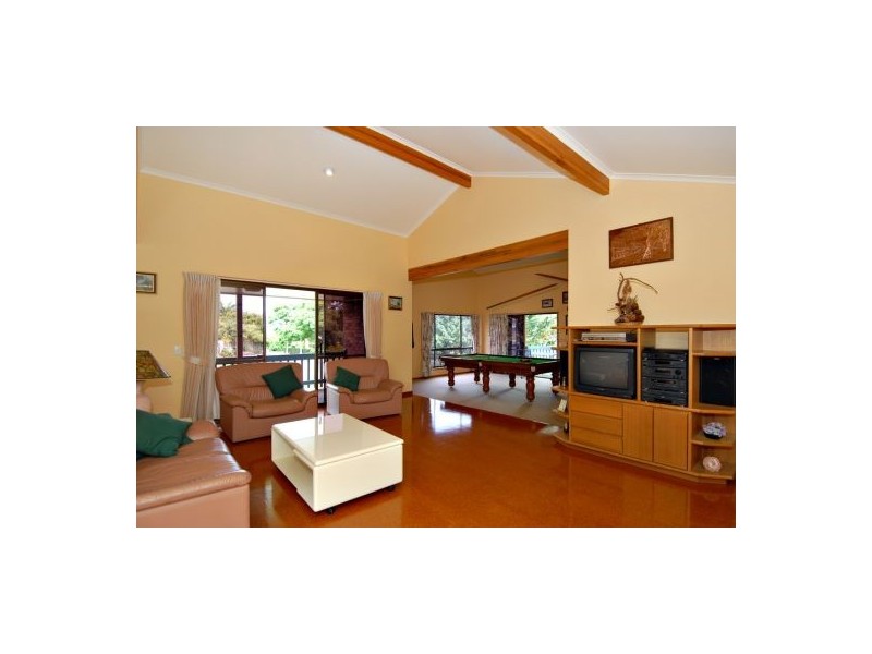 Mount Ommaney QLD 4074