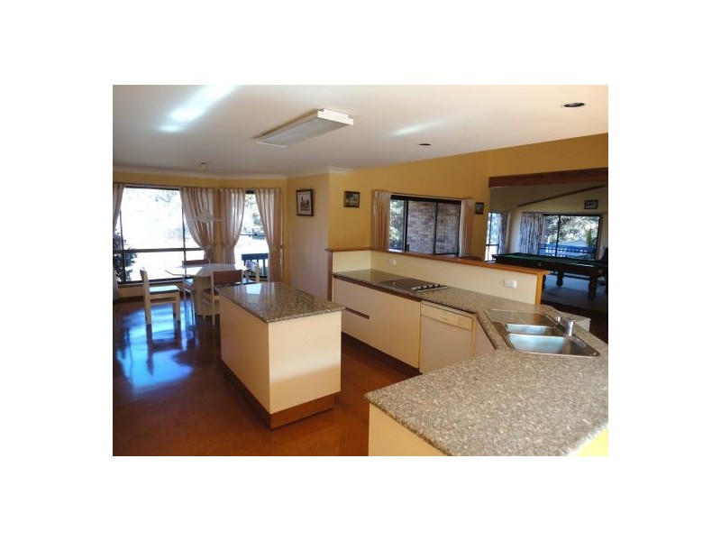 Mount Ommaney QLD 4074